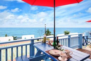 Namhae Blue & White Pension