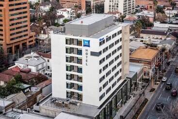 هتل Ibis Budget Santiago Providencia