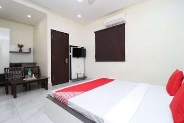 هتل Kakkar By Oyo Rooms