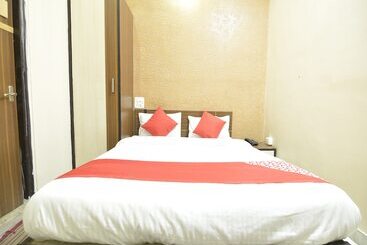 هتل Karni Niwas By Oyo Rooms