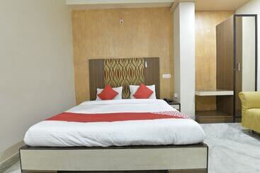 هتل Karni Niwas By Oyo Rooms