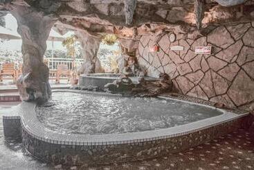 هتل King's Garden Villa