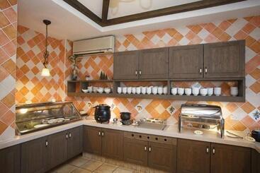 هتل King's Garden Villa