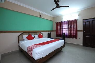 هتل Sanman Regency By Oyo Rooms