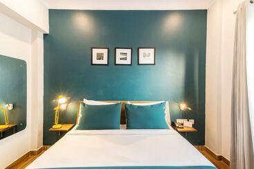 هتل Silverkey Executive Stays 30670 Nehru Ground Faridabad