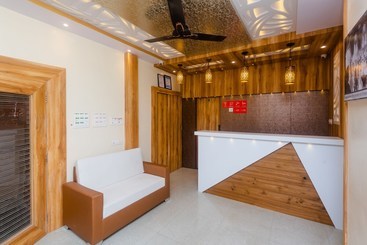 酒店 Suncity By Oyo Rooms