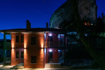 پانسیون Elia Deluxe Accommodation