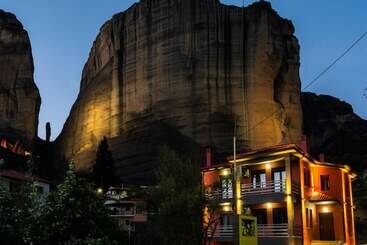 پانسیون Elia Deluxe Accommodation
