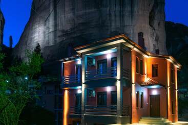 پانسیون Elia Deluxe Accommodation