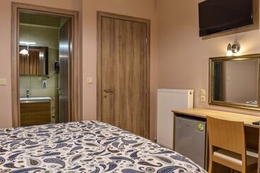 پانسیون Elia Deluxe Accommodation