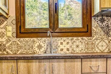 پانسیون Elia Deluxe Accommodation