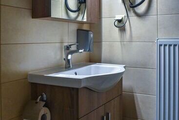 پانسیون Elia Deluxe Accommodation