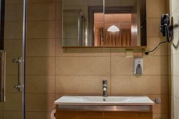 پانسیون Elia Deluxe Accommodation