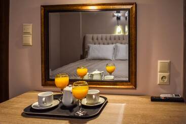 پانسیون Elia Deluxe Accommodation