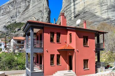 پانسیون Elia Deluxe Accommodation