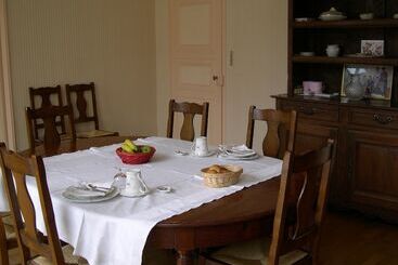 تختخواب و صبحانه Les Chambres Du Chapitre