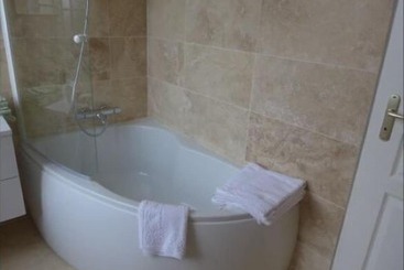 تختخواب و صبحانه Les Chambres Du Chapitre