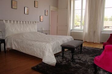 تختخواب و صبحانه Les Chambres Du Chapitre