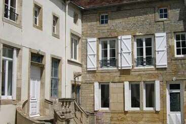 تختخواب و صبحانه Les Chambres Du Chapitre