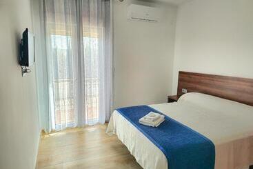 Hostal Restaurante El Cruce - Padul