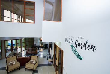 هتل Matola Garden