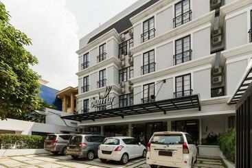 هتل Residences By Reddoorz @ Guntur Raya Setiabudi