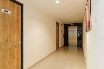 هتل Residences By Reddoorz @ Guntur Raya Setiabudi