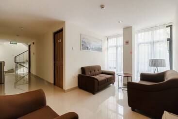 هتل Residences By Reddoorz @ Guntur Raya Setiabudi