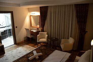 هتل Saadet Grand Boutique & Business