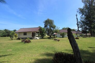هتل T.k. Beach Resort Koh Mak