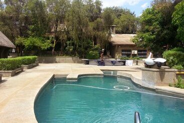 هتل Wasawange Lodge And Tours