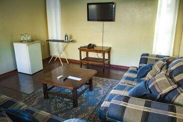 هتل Wasawange Lodge And Tours