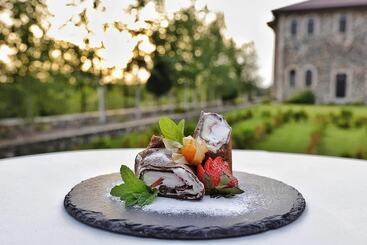 پانسیون Country Spa Retreat