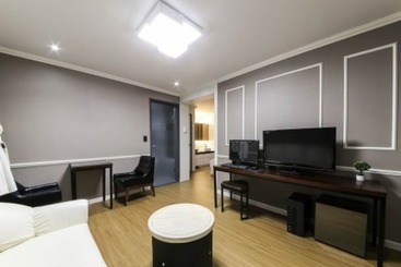 Shilla E Stay Motel