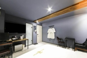 Shilla E Stay Motel