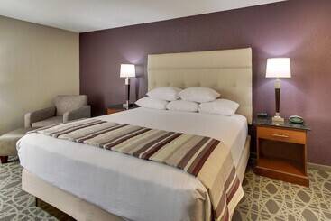 酒店 Drury Inn & Suites Poplar Bluff