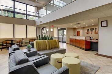 هتل Drury Inn & Suites Atlanta Marietta