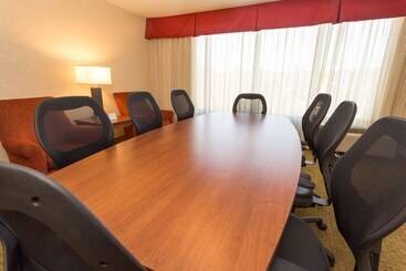 هتل Drury Inn & Suites Atlanta Marietta
