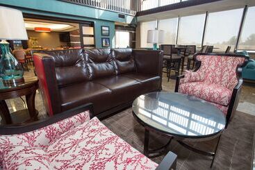 هتل Drury Inn & Suites Champaign