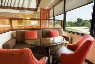 هتل Drury Inn & Suites Charlotte University Place
