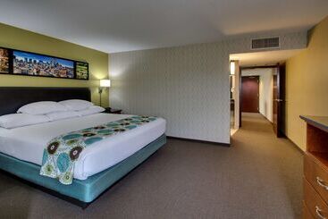 هتل Drury Inn & Suites Houston Galleria