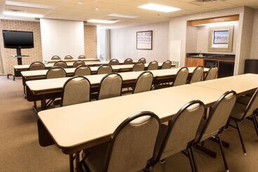 هتل Drury Inn & Suites Paducah
