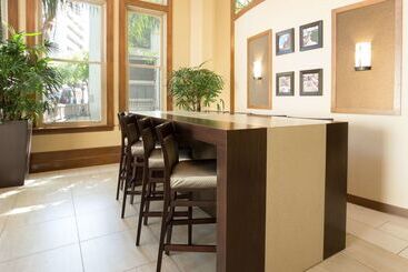 ホテル Drury Inn & Suites San Antonio Riverwalk