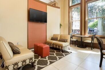 Отель Drury Inn & Suites San Antonio Riverwalk