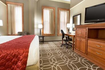 ホテル Drury Inn & Suites San Antonio Riverwalk