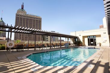 ホテル Drury Inn & Suites San Antonio Riverwalk