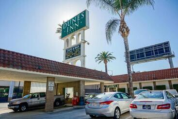 هتل Dunes Inn Sunset