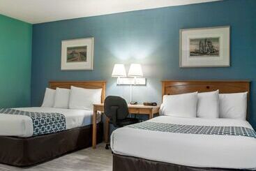 هتل Econo Lodge South