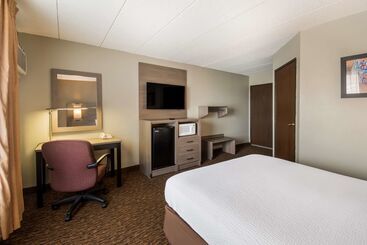 هتل Econo Lodge Duluth Near Miller Hill Mall