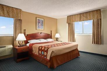 هتل Fairbridge Inn Express Buffalo Airport Williamsville